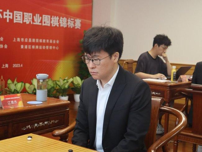 在线亚洲精品视频